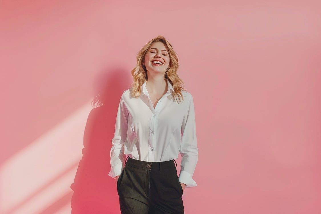 mulher de negócios rindo